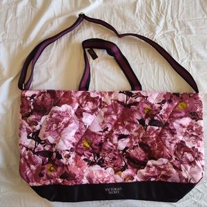 VICTORIA'S SECRET TOTE DUFFLE BAG